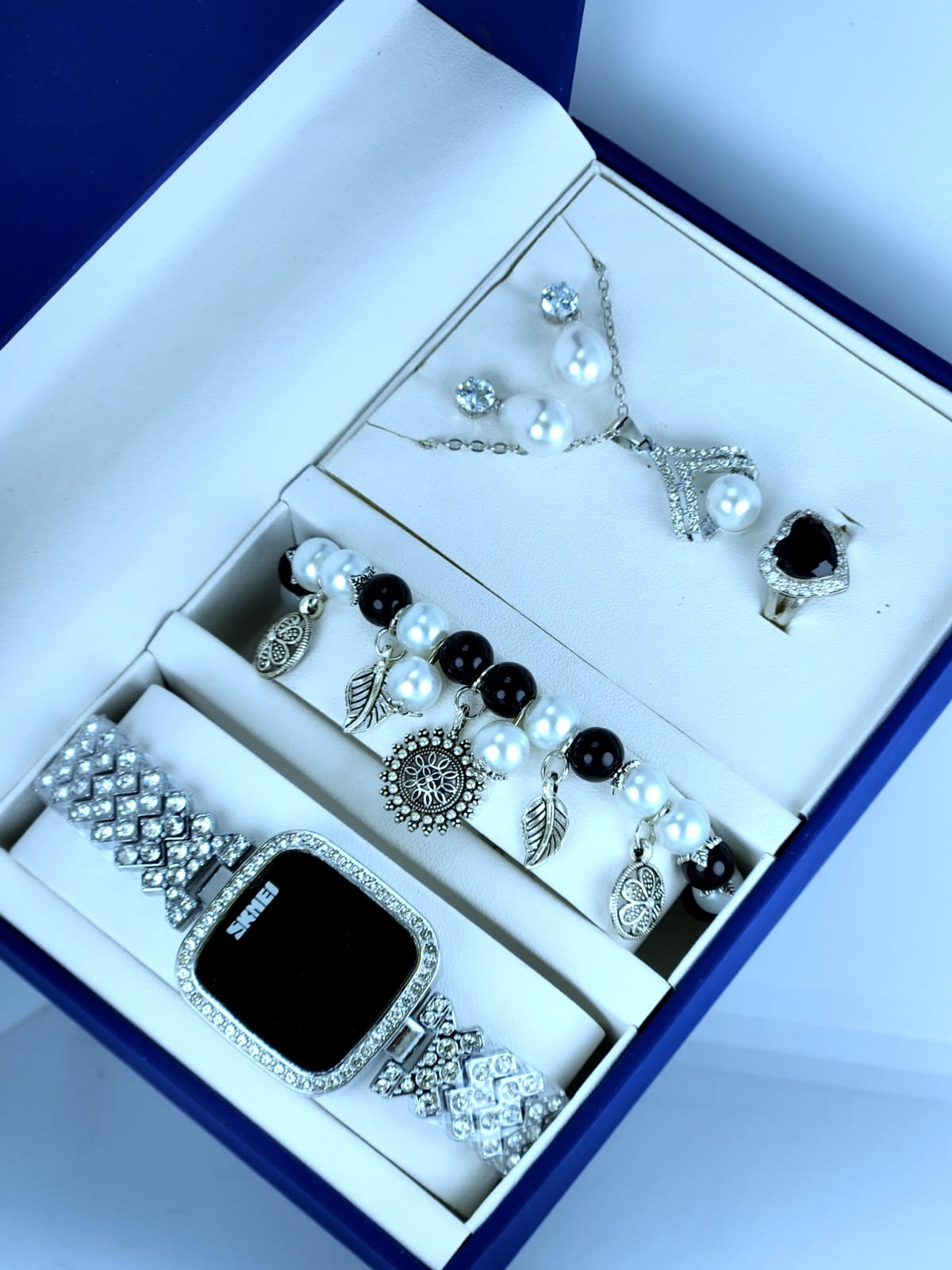 Watch Combo Gift Set for Women – Stylish Bracelet, Pendant, Ring & Earrings | লেডিস পার্ল ঘড়ি সেট