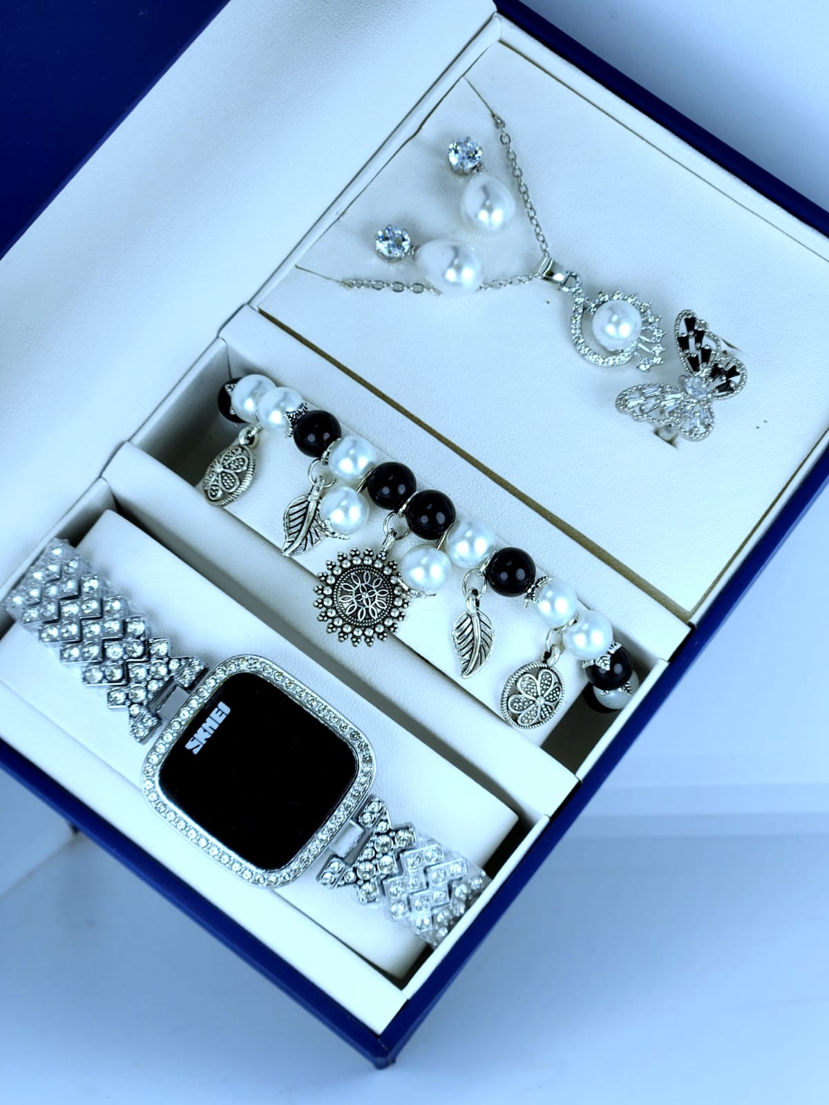 Watch Combo Gift Set for Women – Stylish Bracelet, Pendant, Ring & Earrings | লেডিস পার্ল ঘড়ি সেট