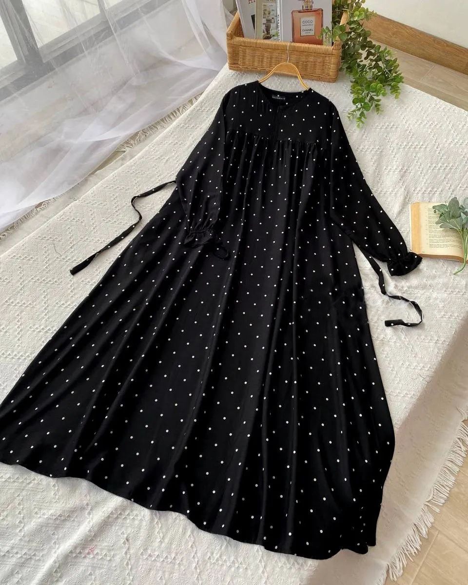 One Piece Dubai Cherry Borka – Navy Blue Polka Design | Free Size Up to 46 | Stylish & Comfortable Islamic Wear